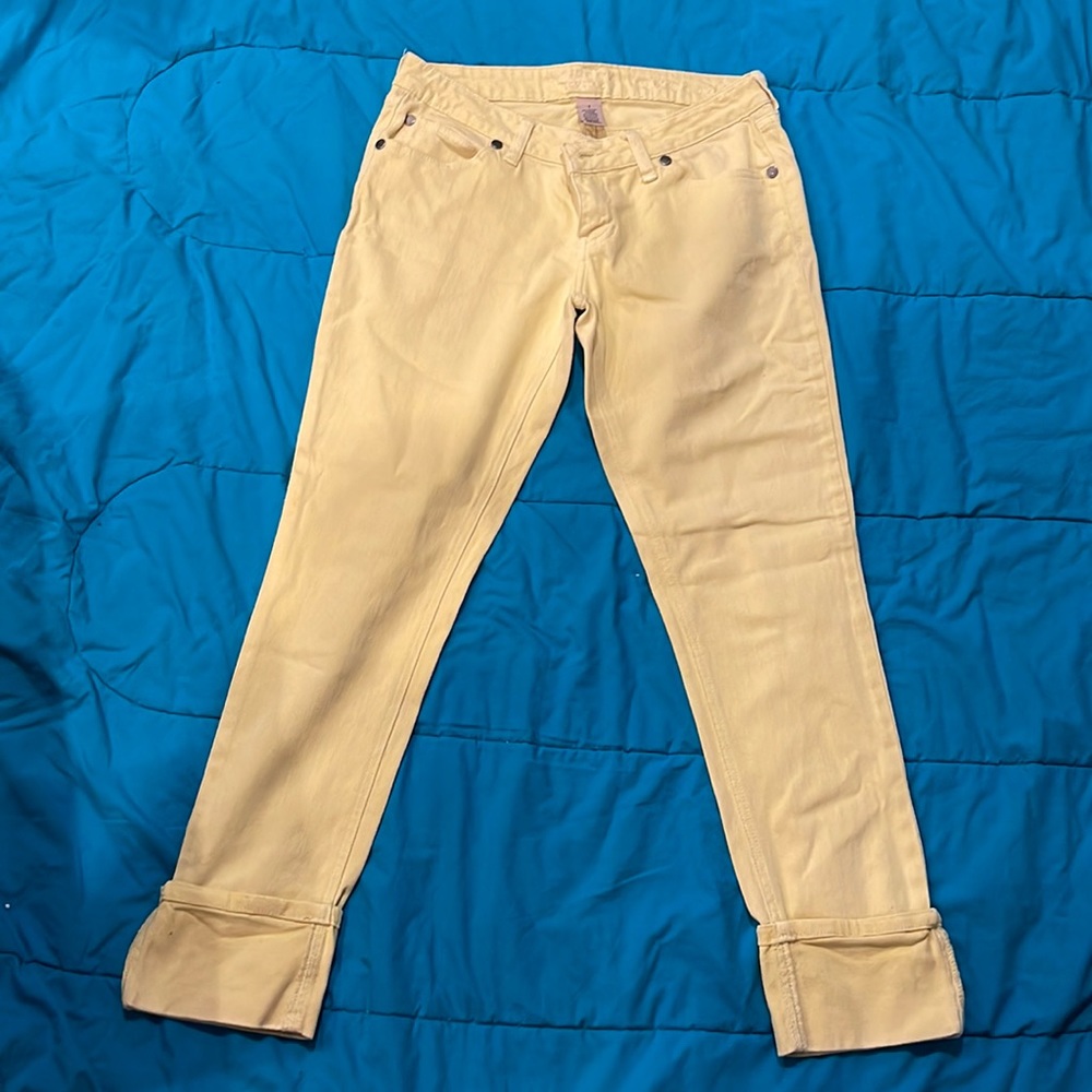 Capri with bottom cuff